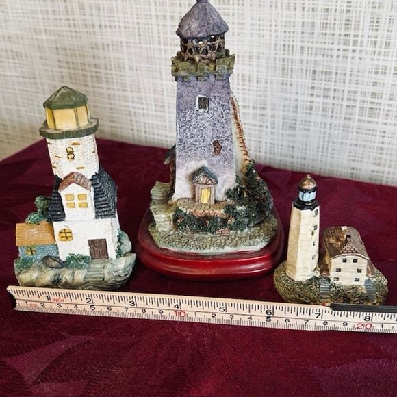 Lighthouse Resin Varied Figurines Set of 3 Decor Costal Core Nautical - Picture 6 of 8